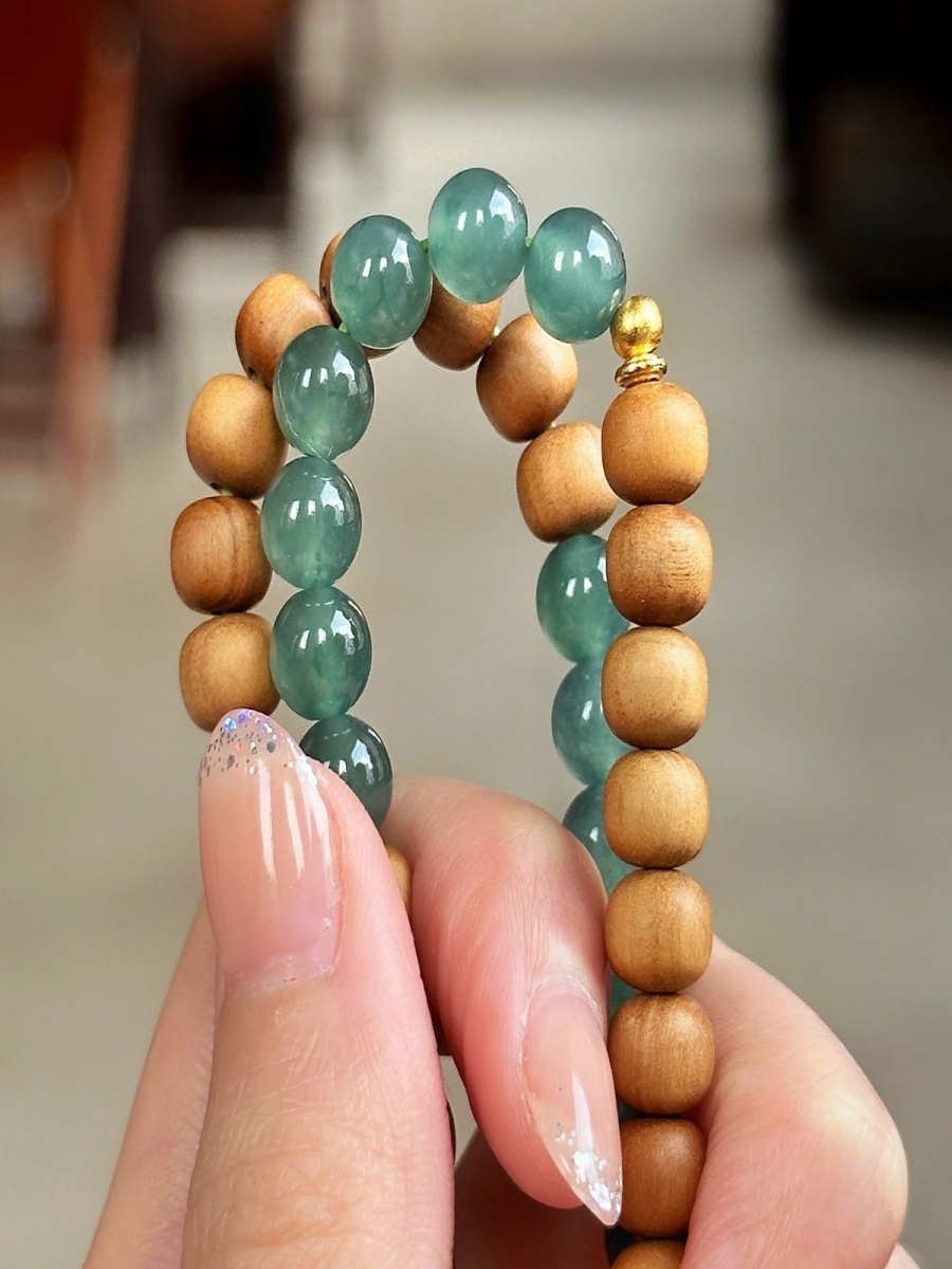 Indian Sandalwood Bracelet with Blue Jade Apple Beads | Double-Wrap Mala Design - Image 2