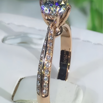 Heartbeat Moissanite Ring for Women – White Gold / Rose Gold | Brilliant Center Stone