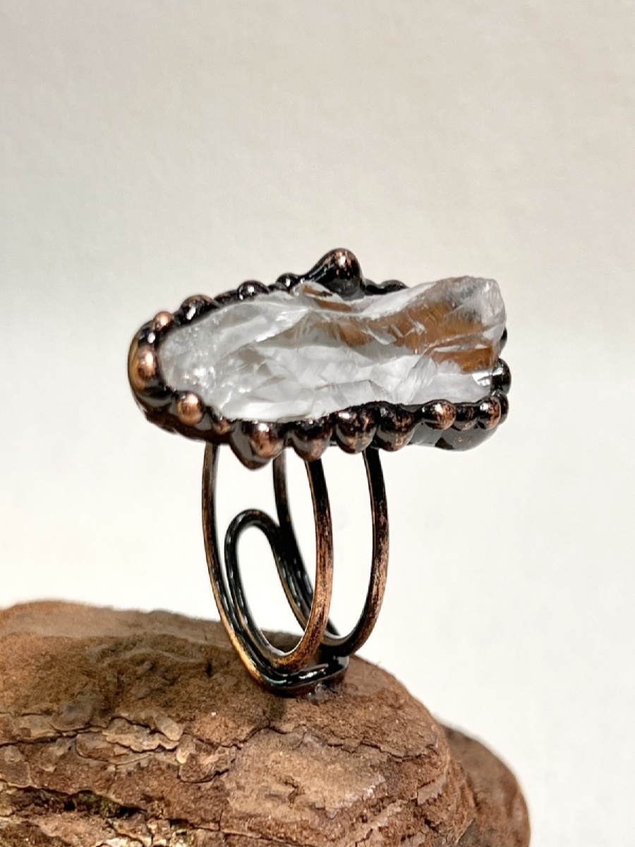Raw Light Green Crystal Ring · Adjustable Copper Crystal Ring for Clarity & Healing - Image 5